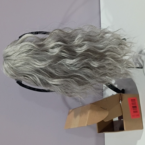14” Wavy Claw Clip Ponytail • Grey/Brown/Silver Mix • Synthetic Hairpiece - Picture 4 of 4